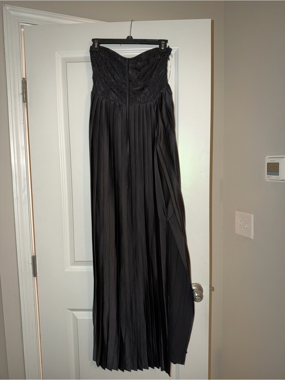 Lulu's Black Lace Bodice Pleated Maxi Dress